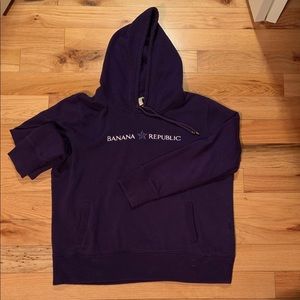 XL - fits like a L..purple Banana Republic hoodie.